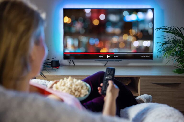 Voyagez Sans Bouger de Votre Canapé Découvrez les Chaînes Internationales Proposées par Esiptv Pro